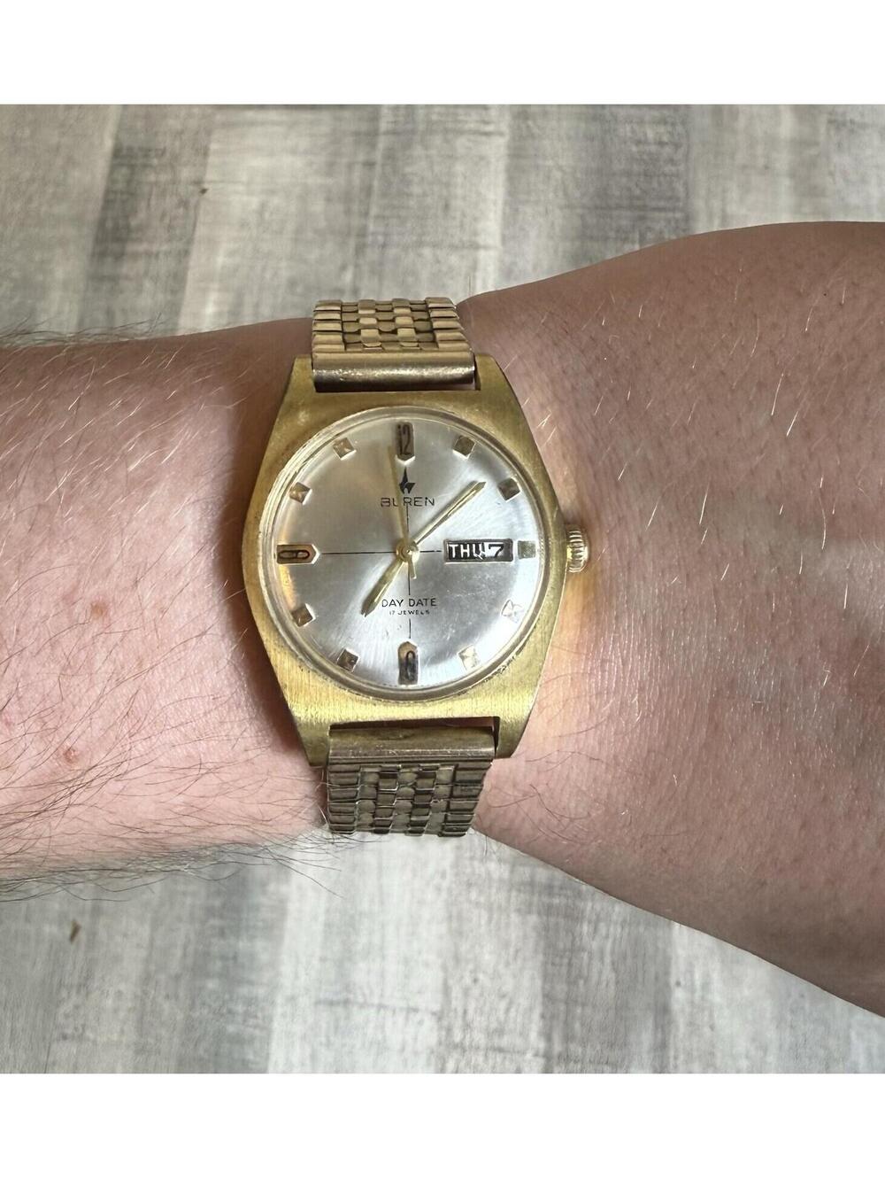 Buren 17 Jewels West German Day/Date Crossline Manual Winding 34mm Men's Watch